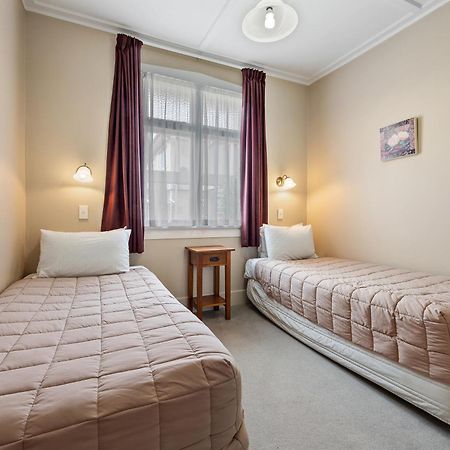 Tower Lodge Motel Invercargill Extérieur photo