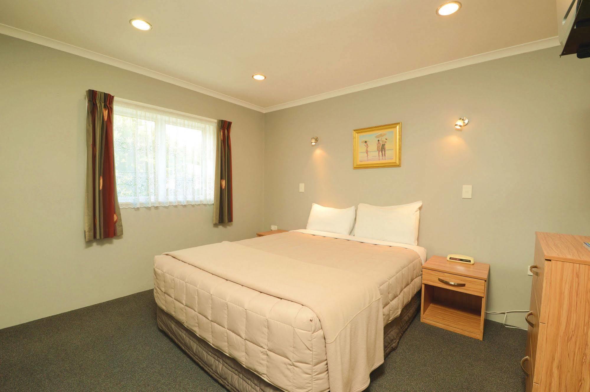 Tower Lodge Motel Invercargill Extérieur photo