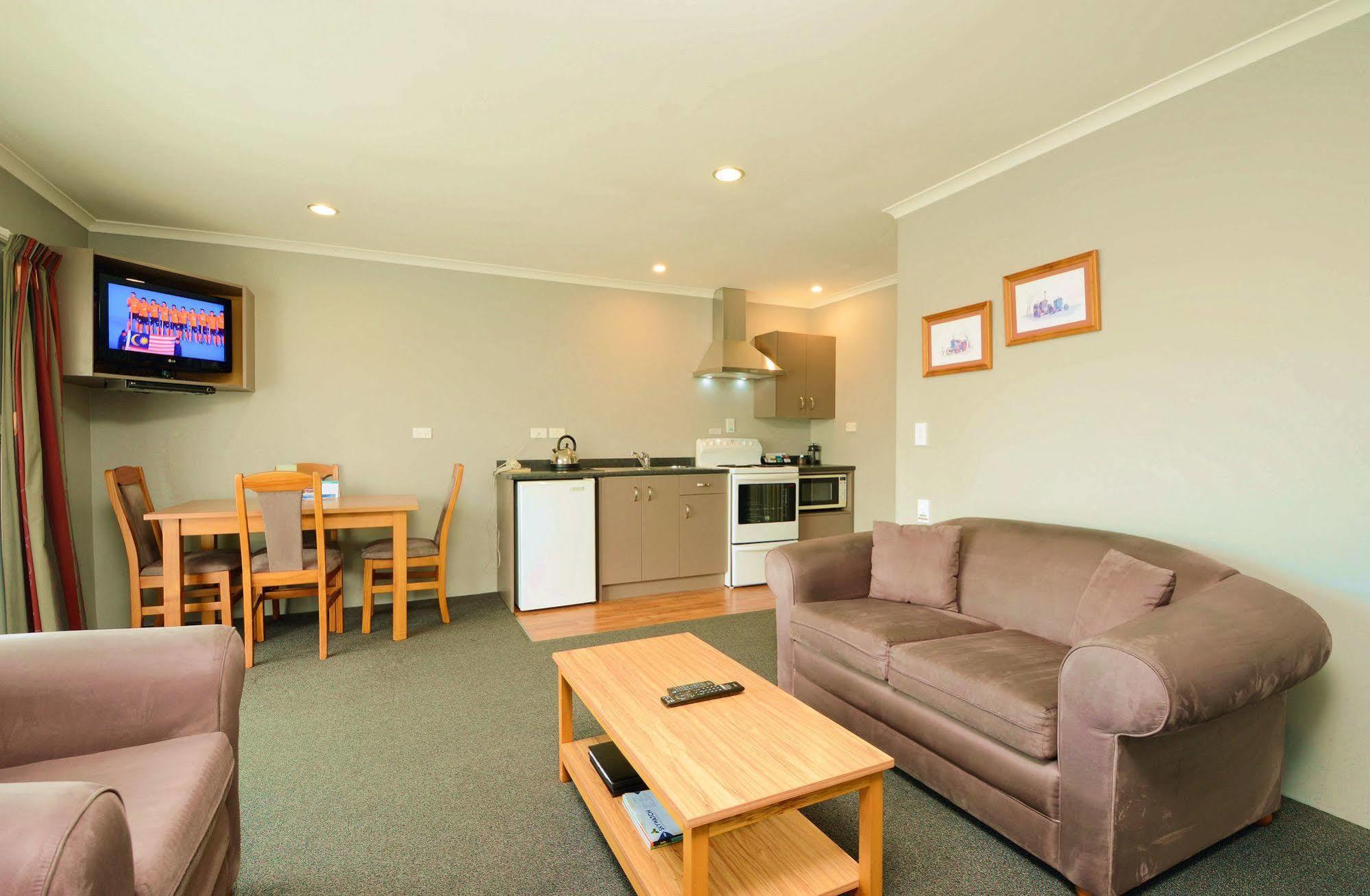 Tower Lodge Motel Invercargill Extérieur photo